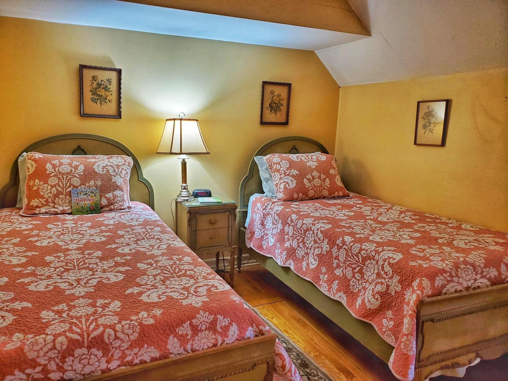 Montague Inn Bed & Breakfast Saginaw Exteriör bild