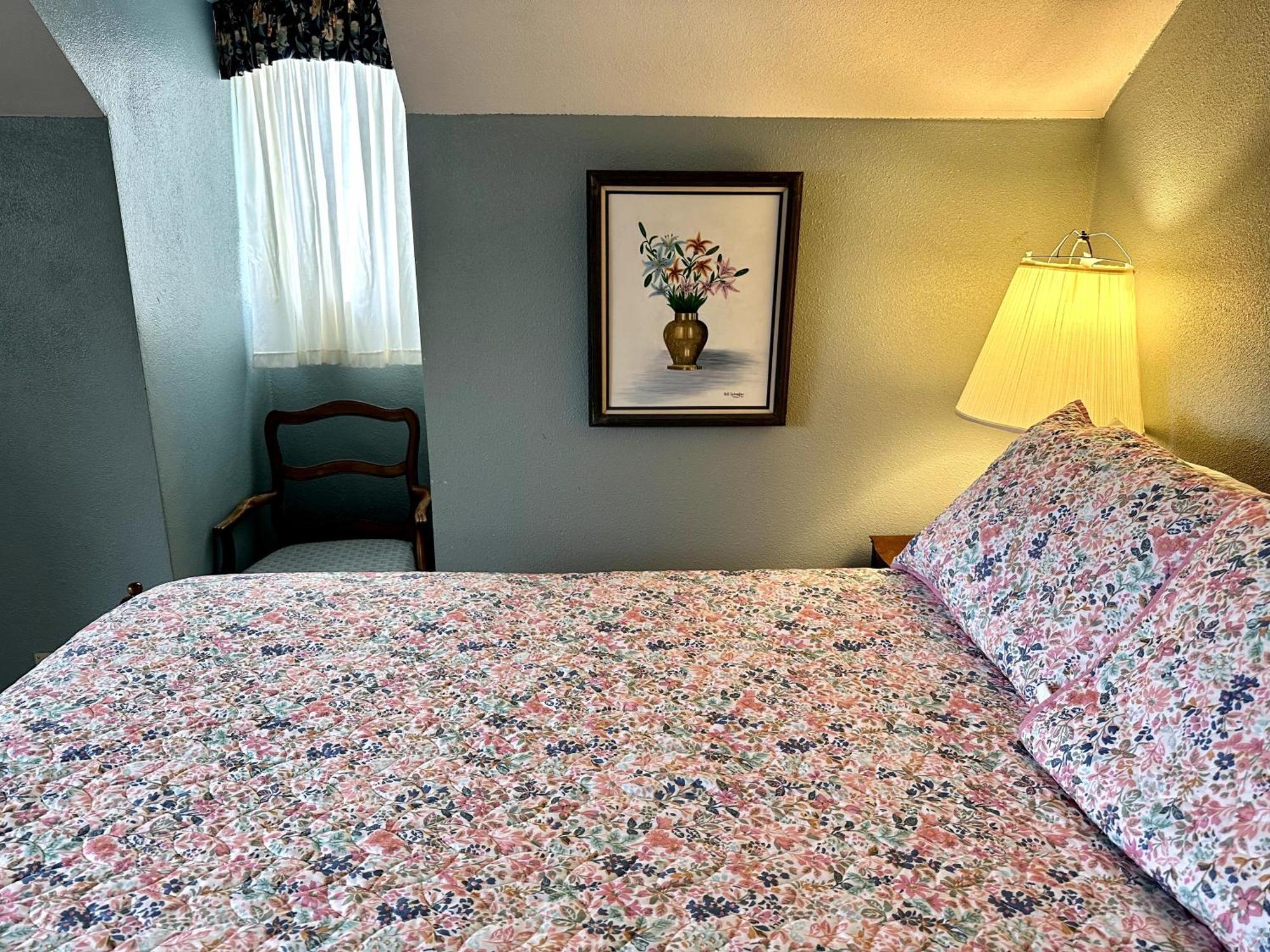 Montague Inn Bed & Breakfast Saginaw Exteriör bild