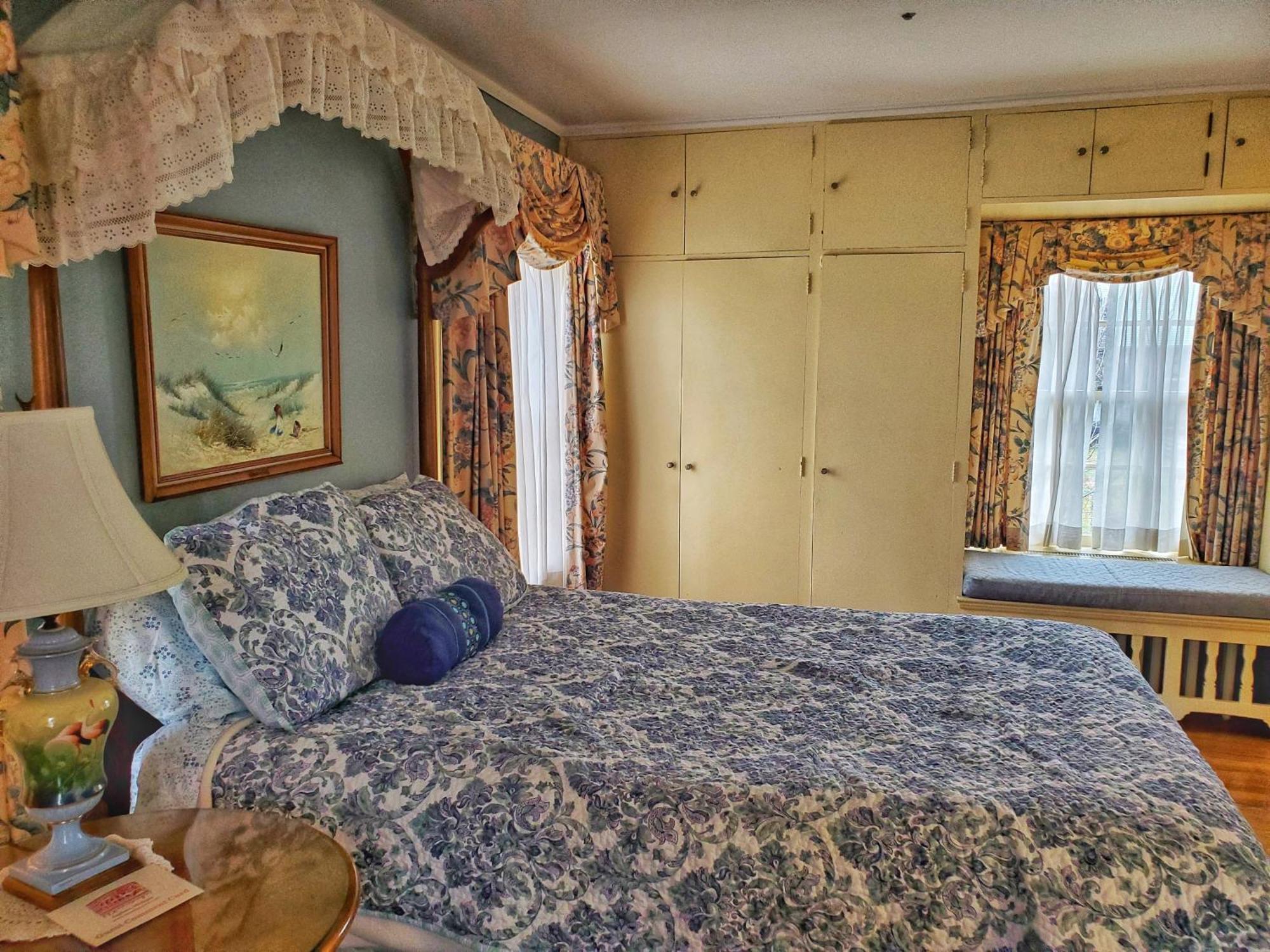 Montague Inn Bed & Breakfast Saginaw Exteriör bild