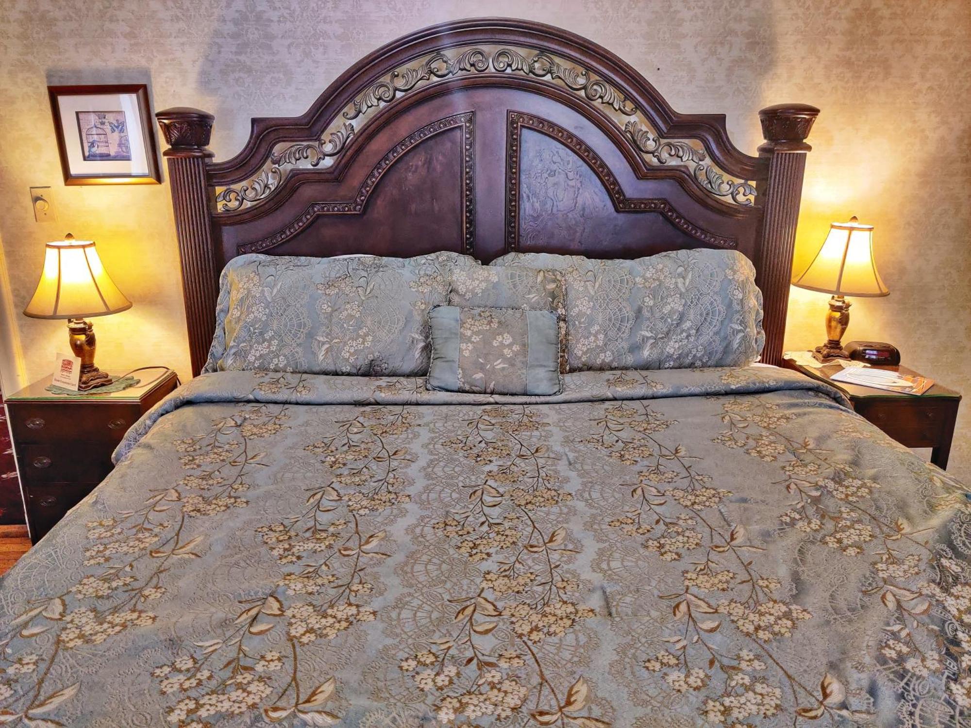Montague Inn Bed & Breakfast Saginaw Exteriör bild